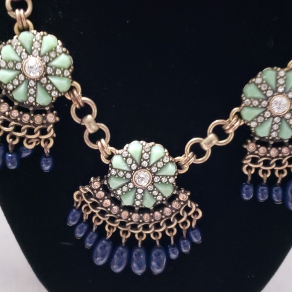 Beautiful Faux Turquoise,Navy Blue Beads, Clear Rhinestones  Bib Chunky Necklace - Picture 4 of 8